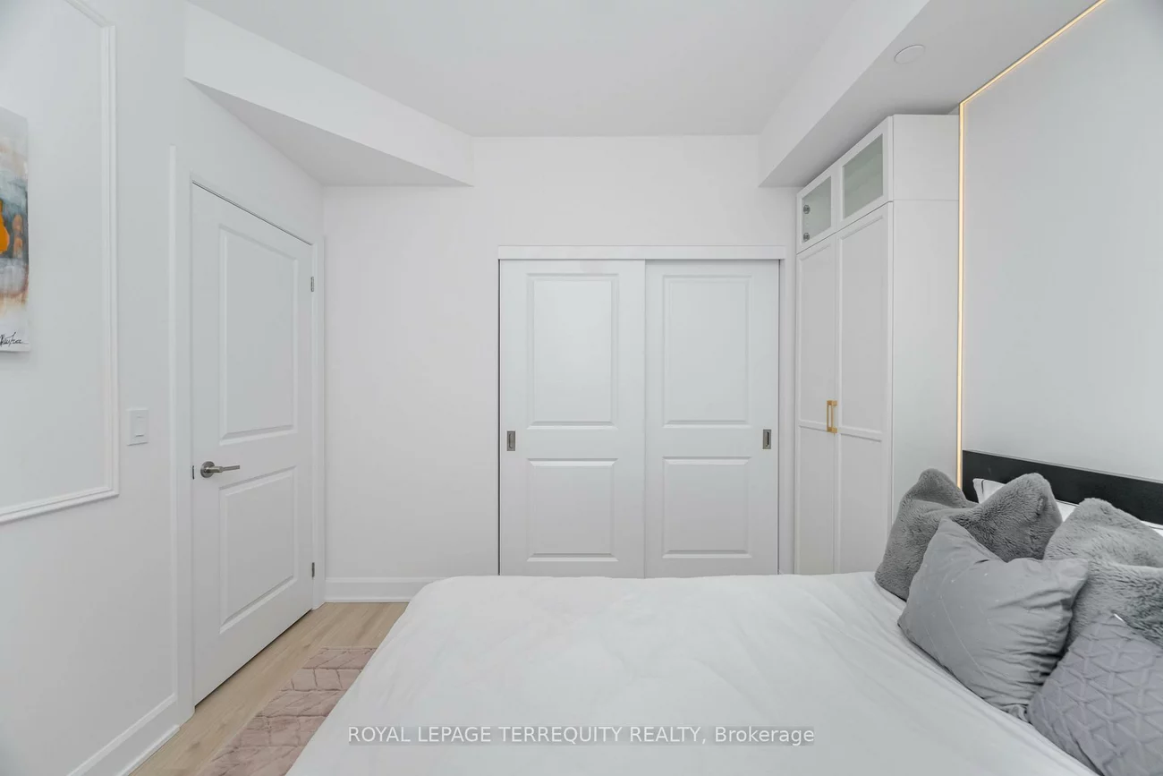 3240, William Coltson, 1010 - JM Joshua Meadows, Oakville