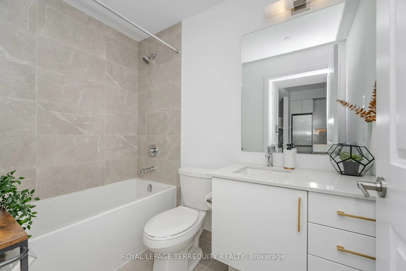 3240, William Coltson, 1010 - JM Joshua Meadows, Oakville