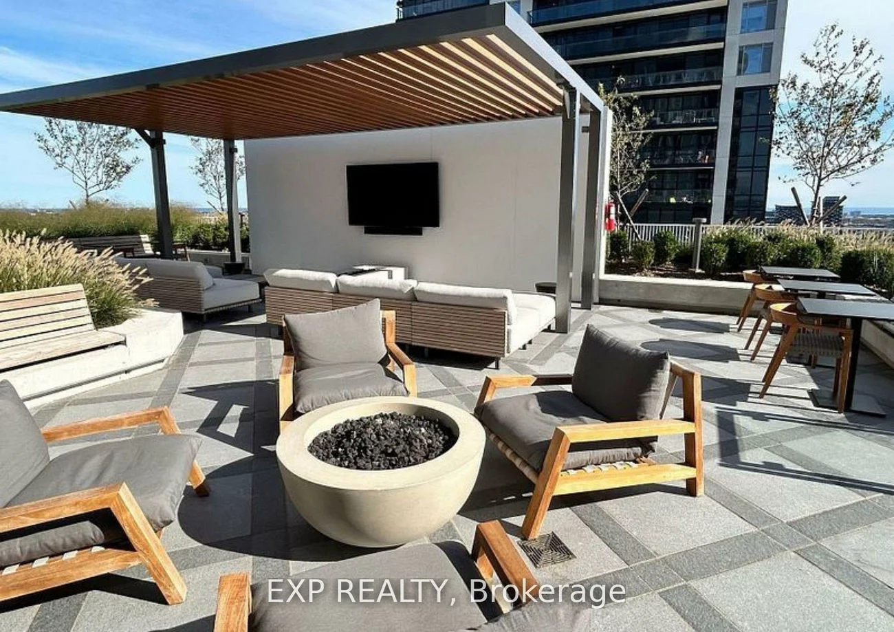 3240, William Colston, 1010 - JM Joshua Meadows, Oakville