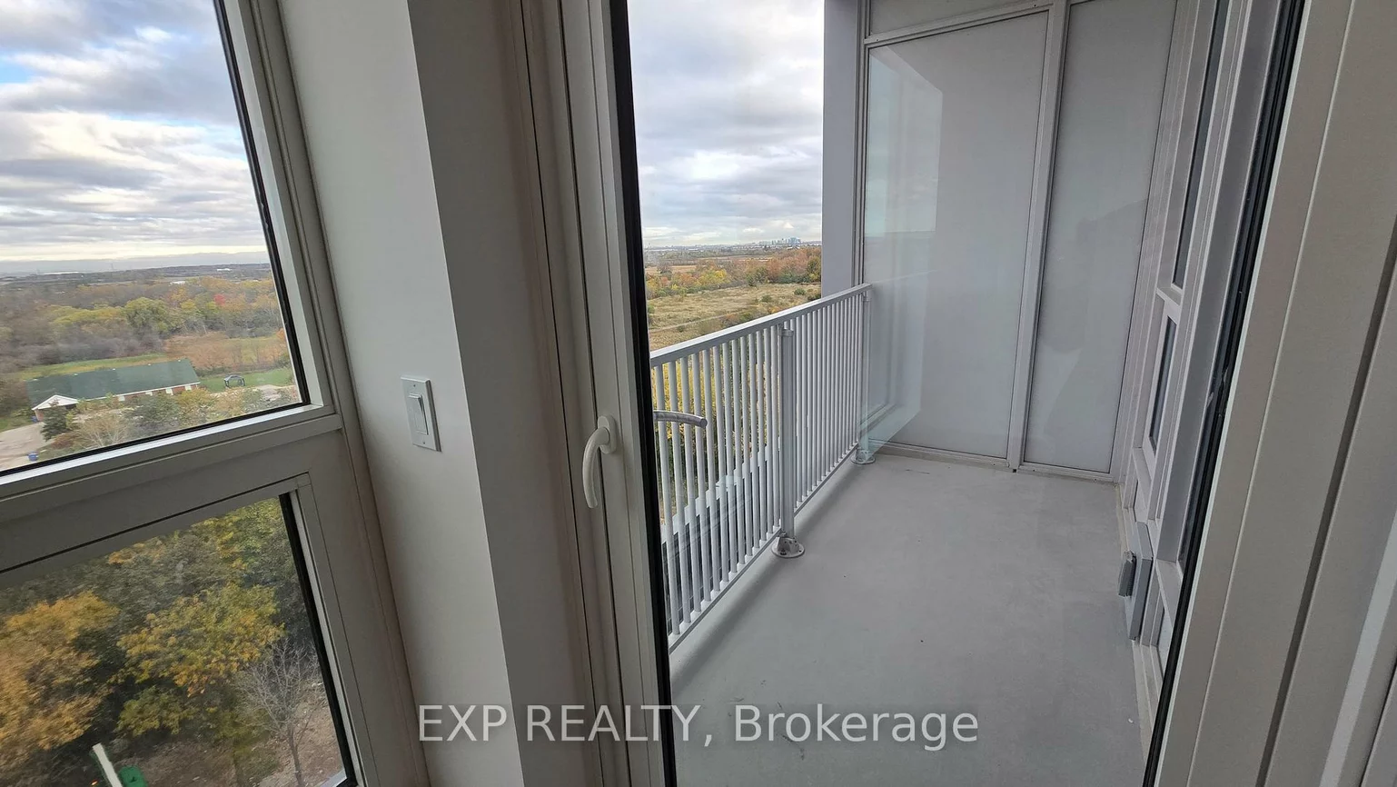 3240, William Colston, 1010 - JM Joshua Meadows, Oakville