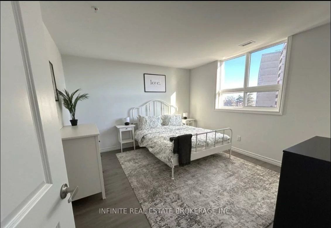 1254, Marlborough, 1003 - CP College Park, Oakville