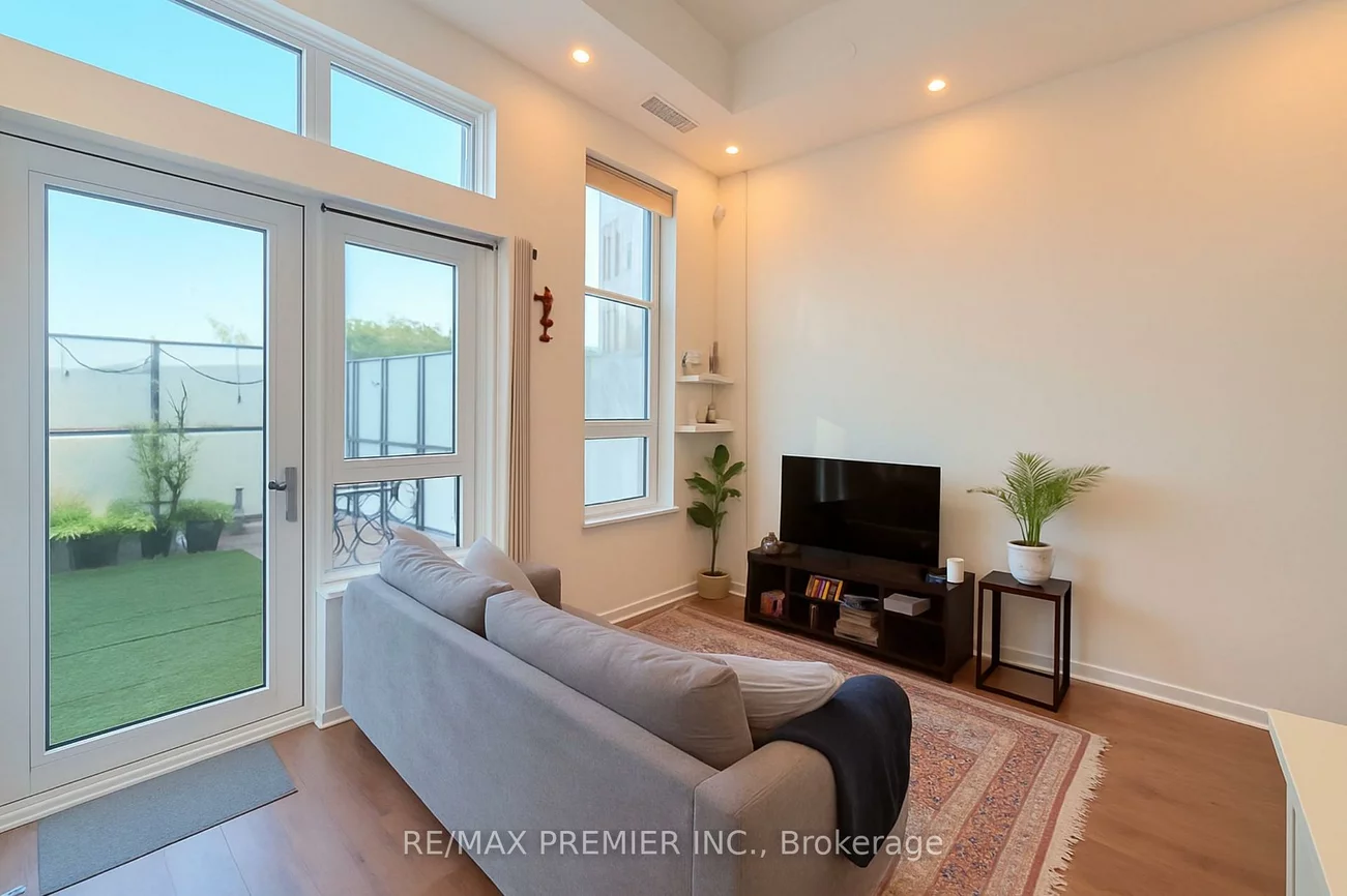 405, Dundas, 1040 - OA Rural Oakville, Oakville