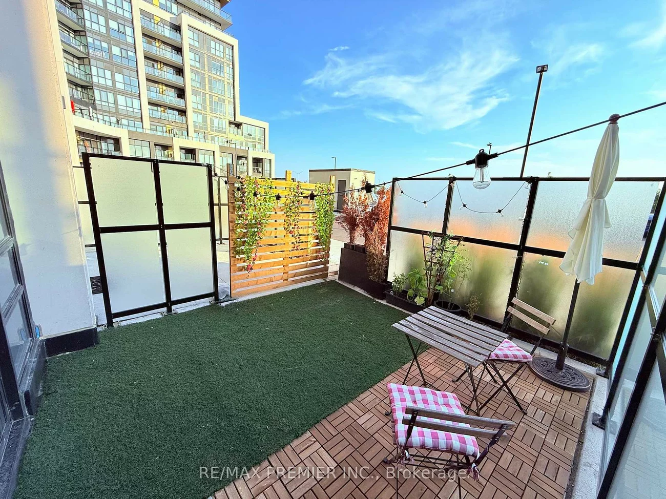 405, Dundas, 1040 - OA Rural Oakville, Oakville