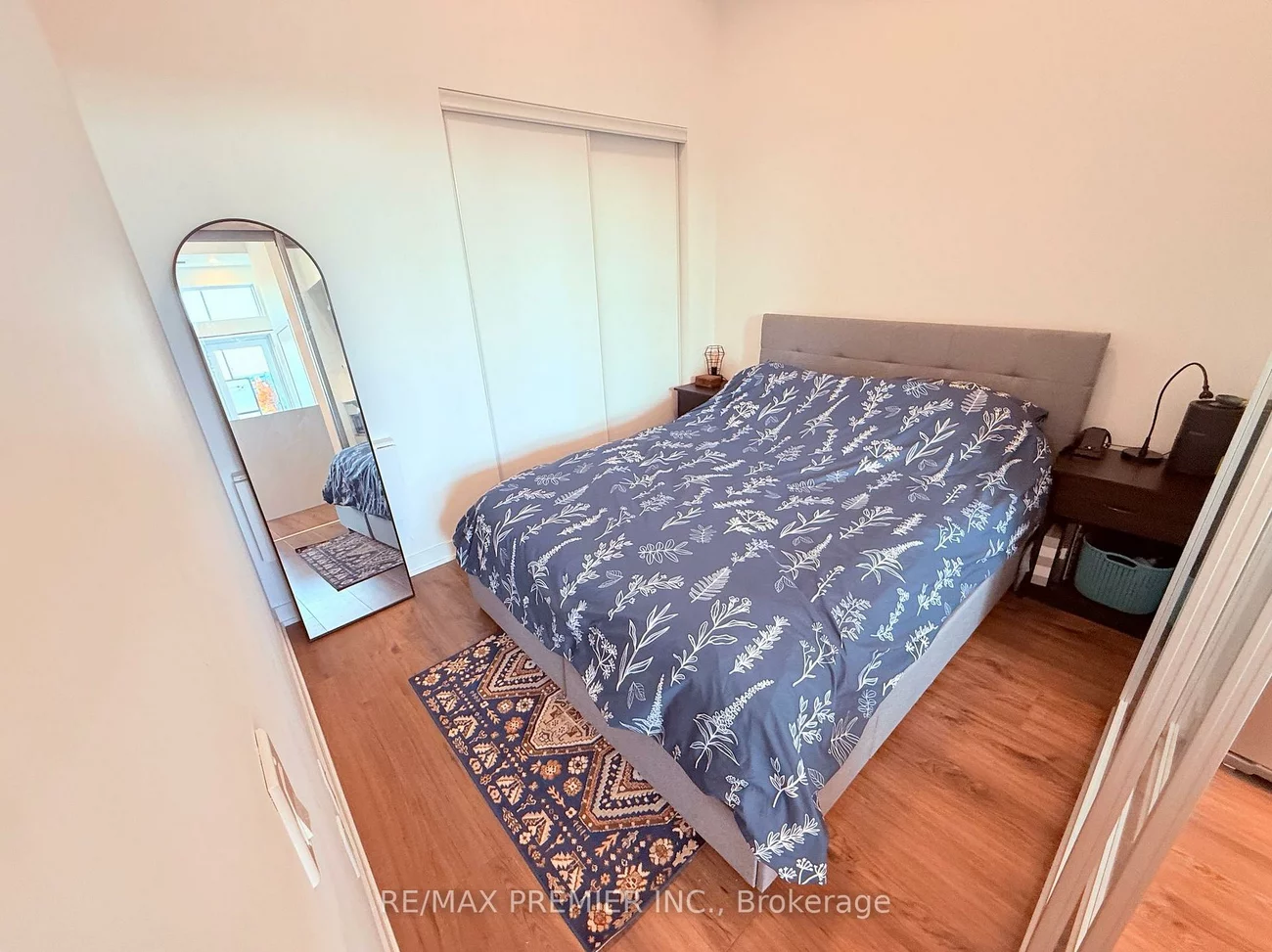 405, Dundas, 1040 - OA Rural Oakville, Oakville