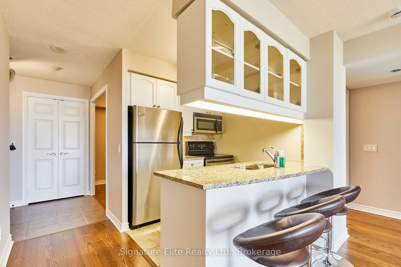 2325, Central Park, 1015 - RO River Oaks, Oakville