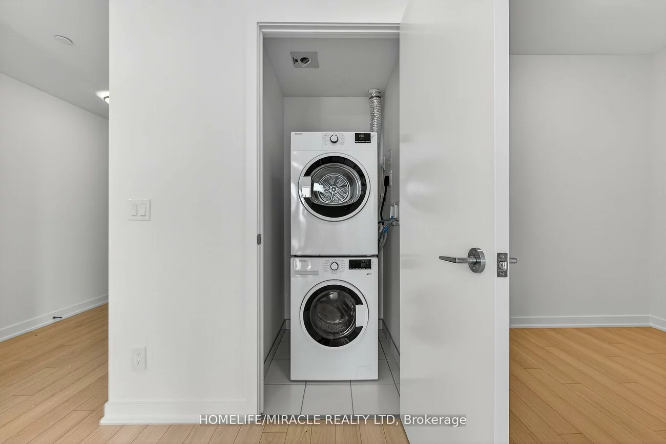 3079, Trafalgar, 1010 - JM Joshua Meadows, Oakville