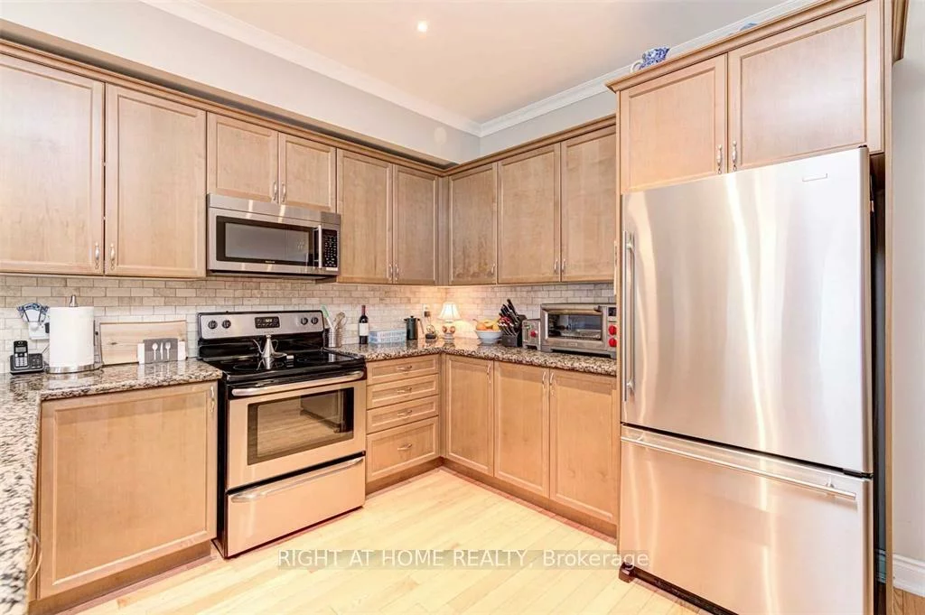 99, Brant, 1002 - CO Central, Oakville