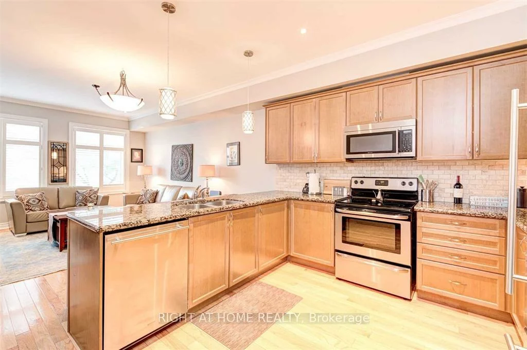 99, Brant, 1002 - CO Central, Oakville