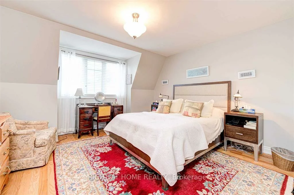 99, Brant, 1002 - CO Central, Oakville