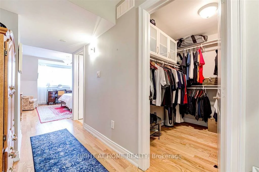 99, Brant, 1002 - CO Central, Oakville