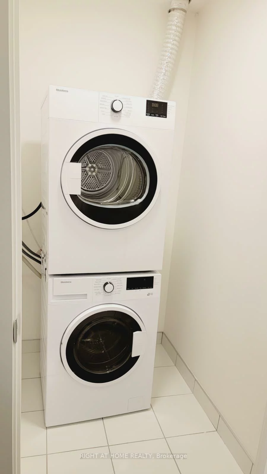 3079, Trafalgar, 1010 - JM Joshua Meadows, Oakville