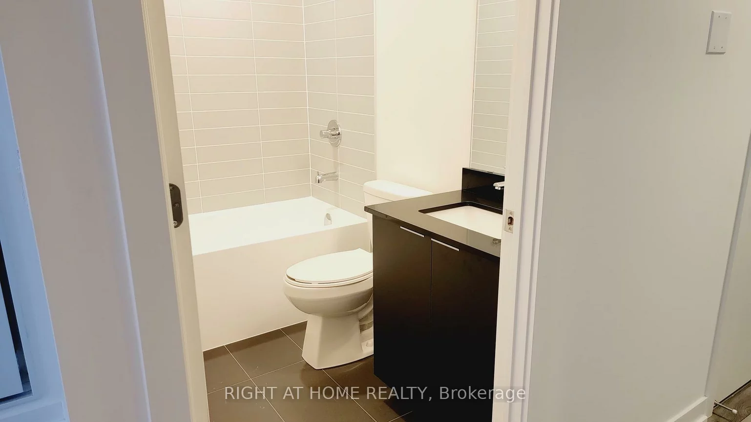 3079, Trafalgar, 1010 - JM Joshua Meadows, Oakville