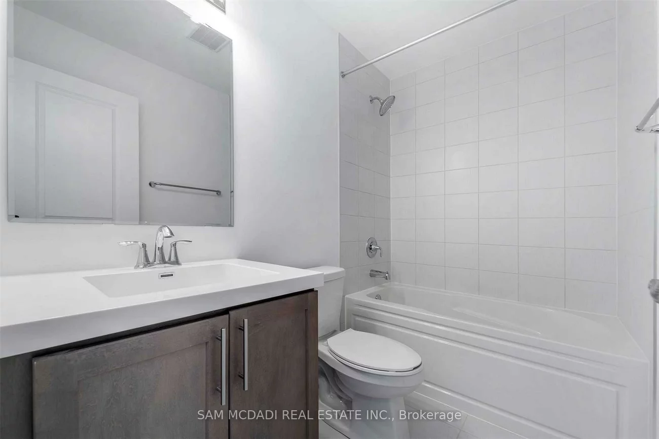 70, Huguenot, 1008 - GO Glenorchy, Oakville