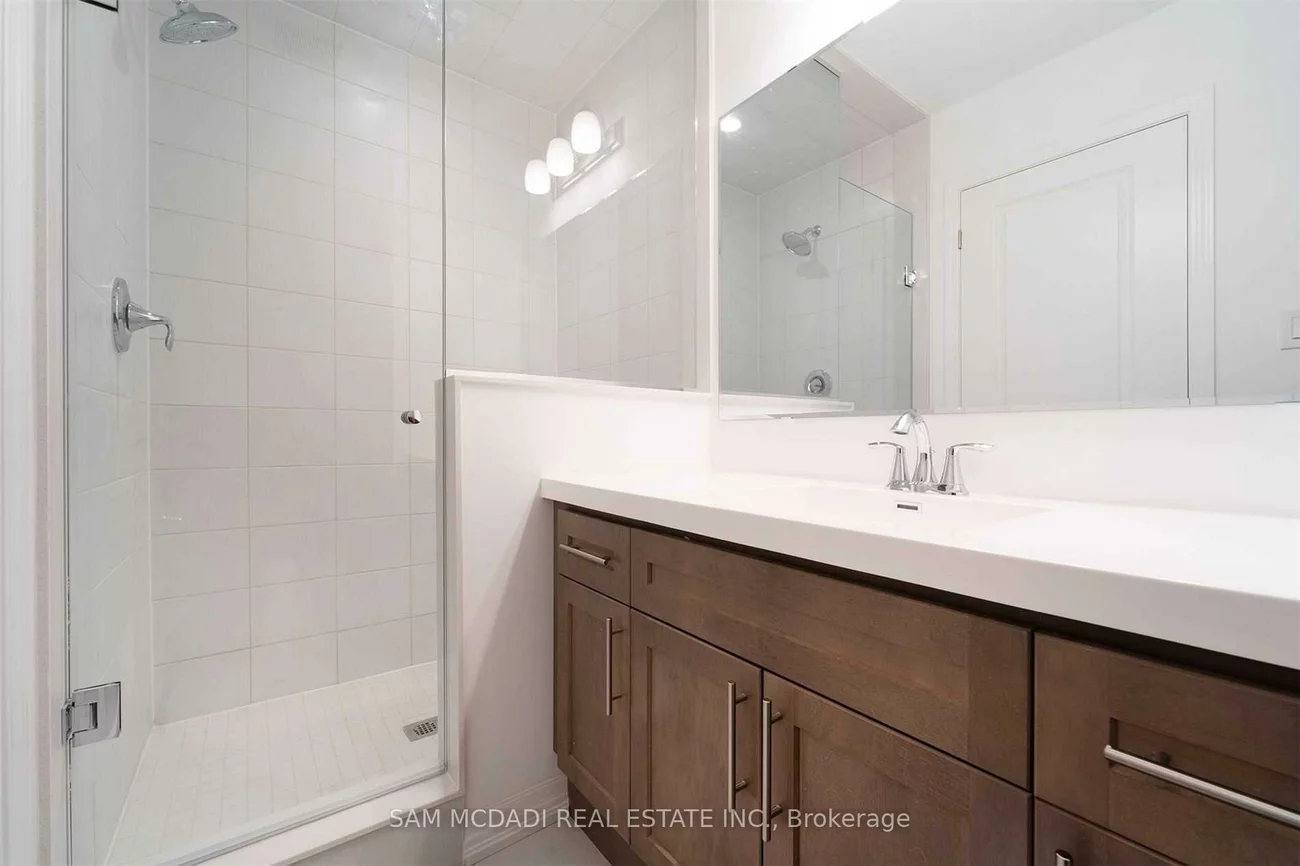 70, Huguenot, 1008 - GO Glenorchy, Oakville