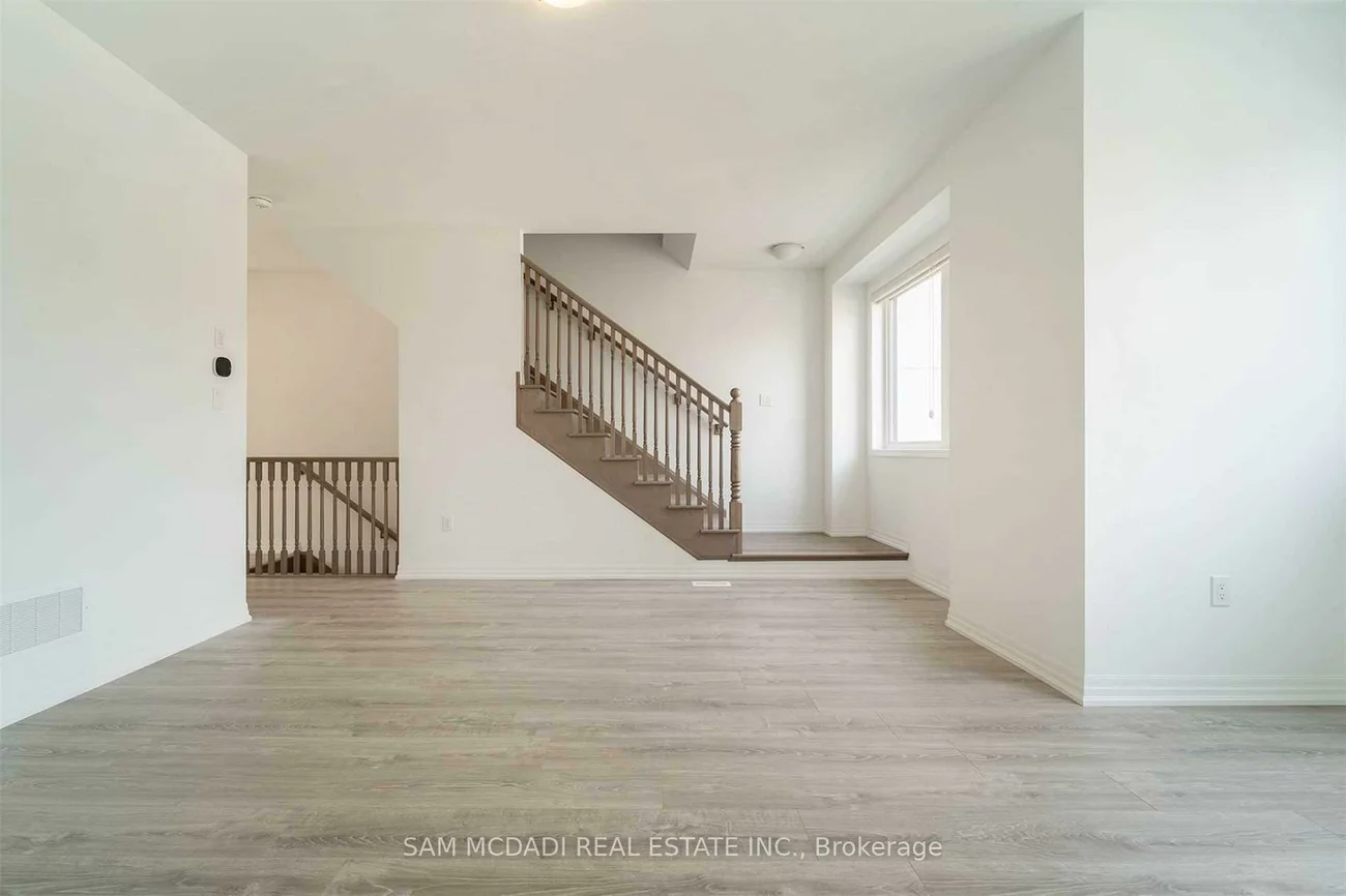 70, Huguenot, 1008 - GO Glenorchy, Oakville