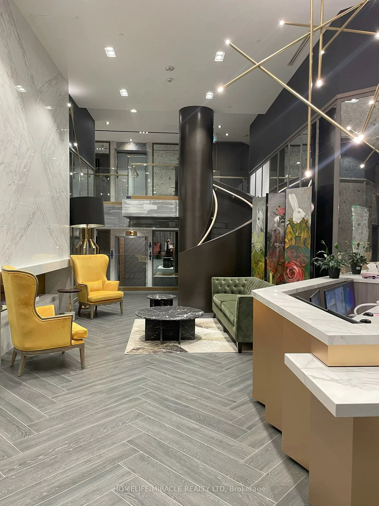 395, Dundas, 1040 - OA Rural Oakville, Oakville