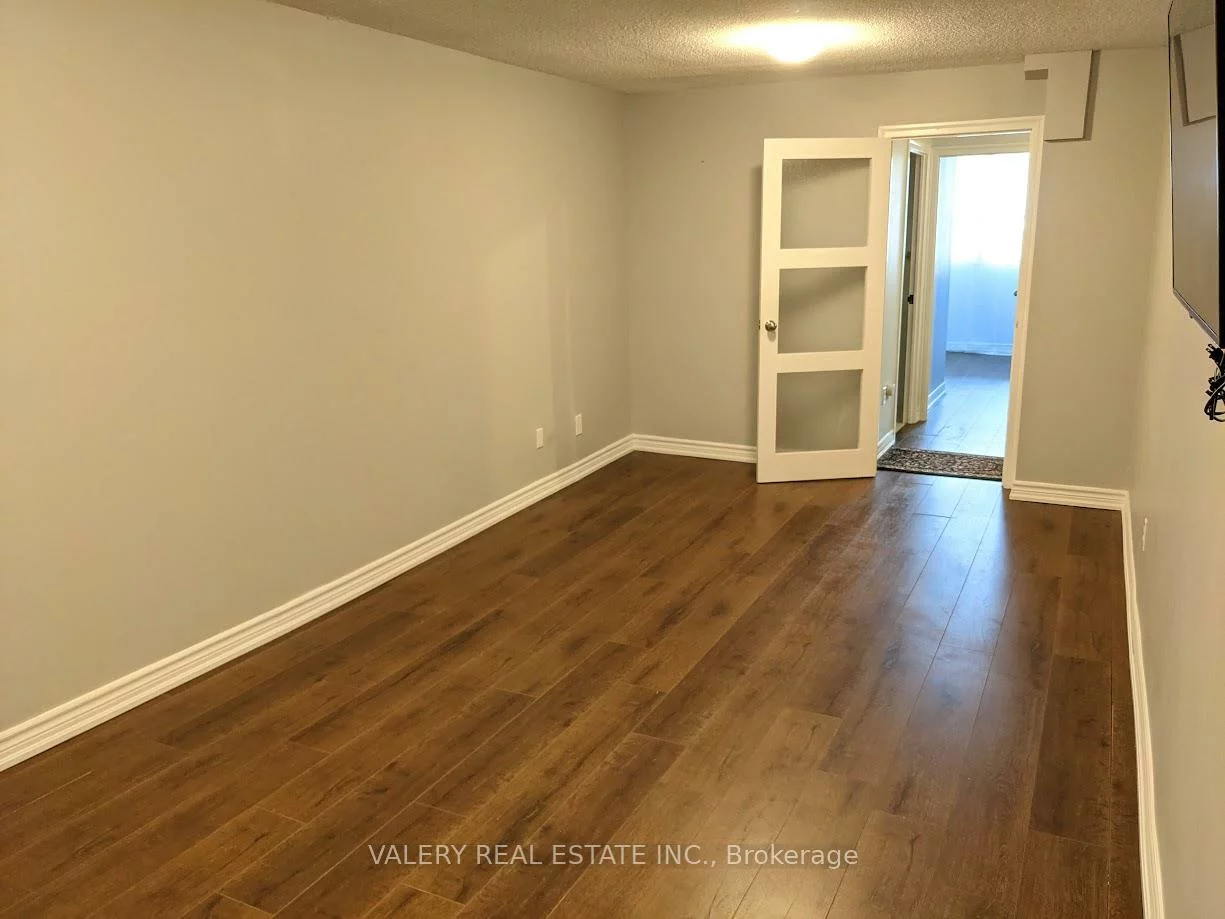 1300, Marlborough, 1005 - FA Falgarwood, Oakville