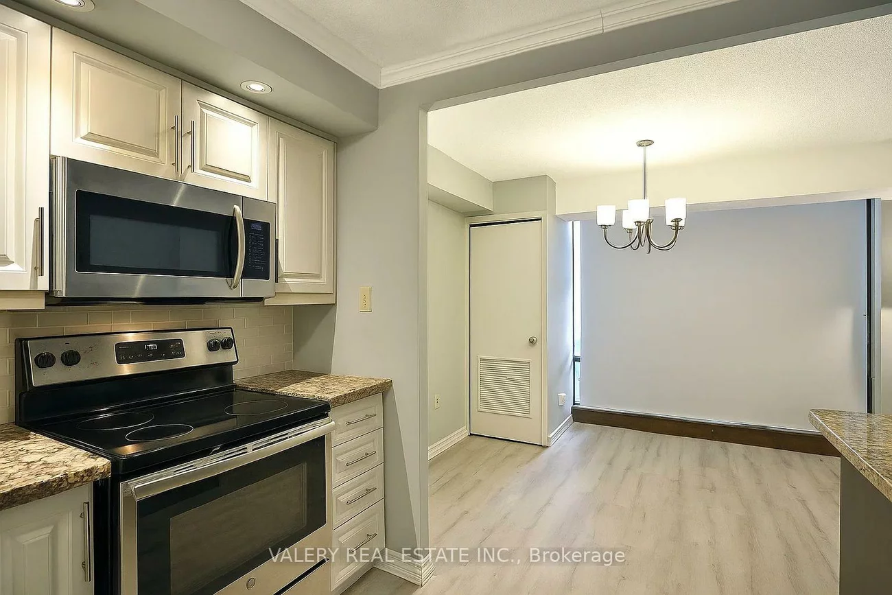 1300, Marlborough, 1005 - FA Falgarwood, Oakville