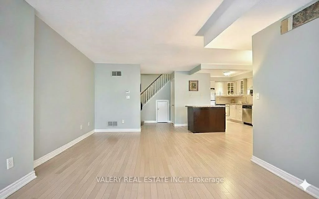 1300, Marlborough, 1005 - FA Falgarwood, Oakville