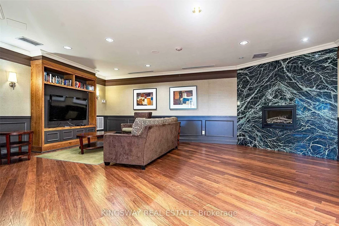 2391, Central Park, 1015 - RO River Oaks, Oakville