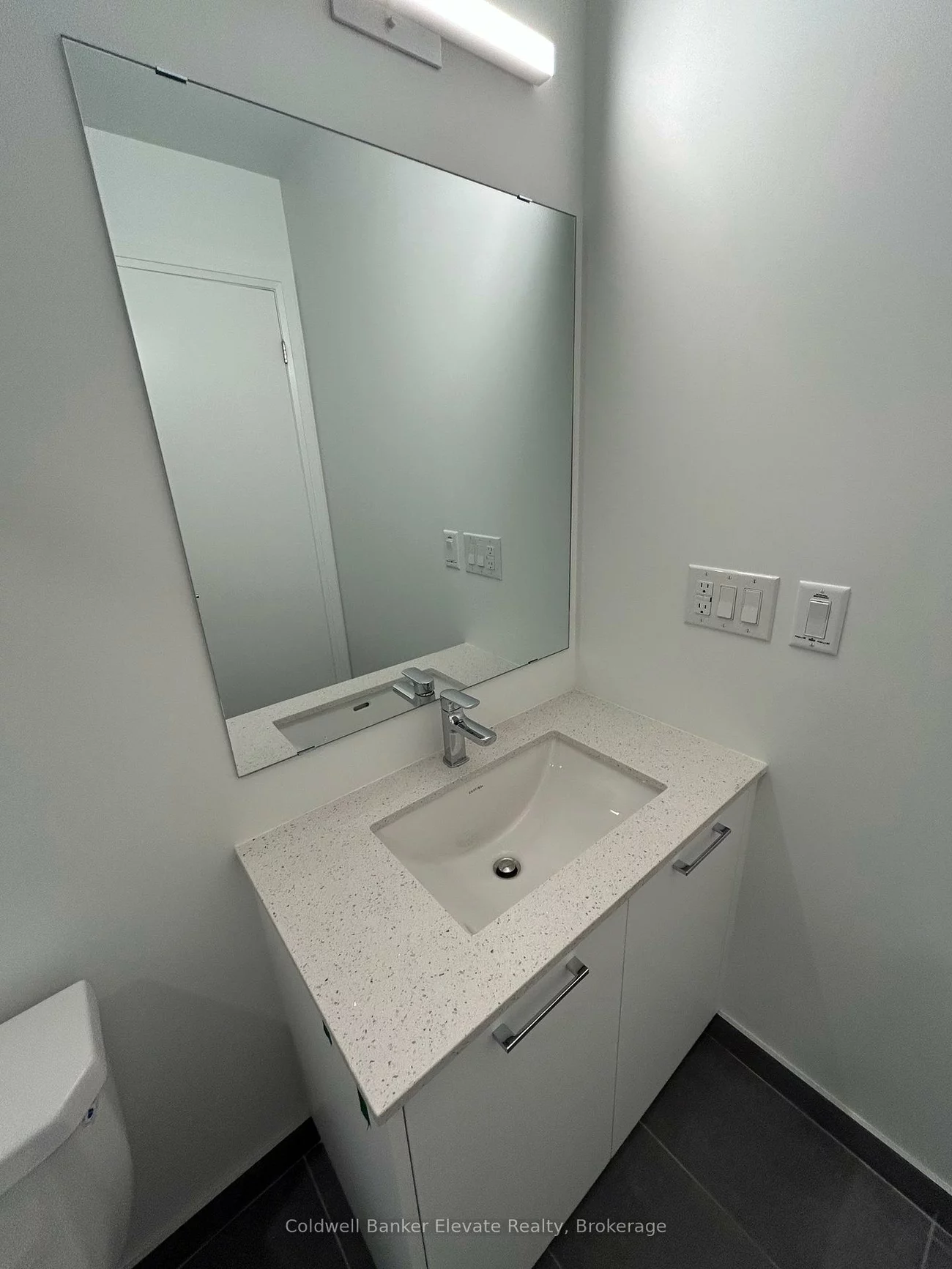 3250, Carding Mill, 1008 - GO Glenorchy, Oakville