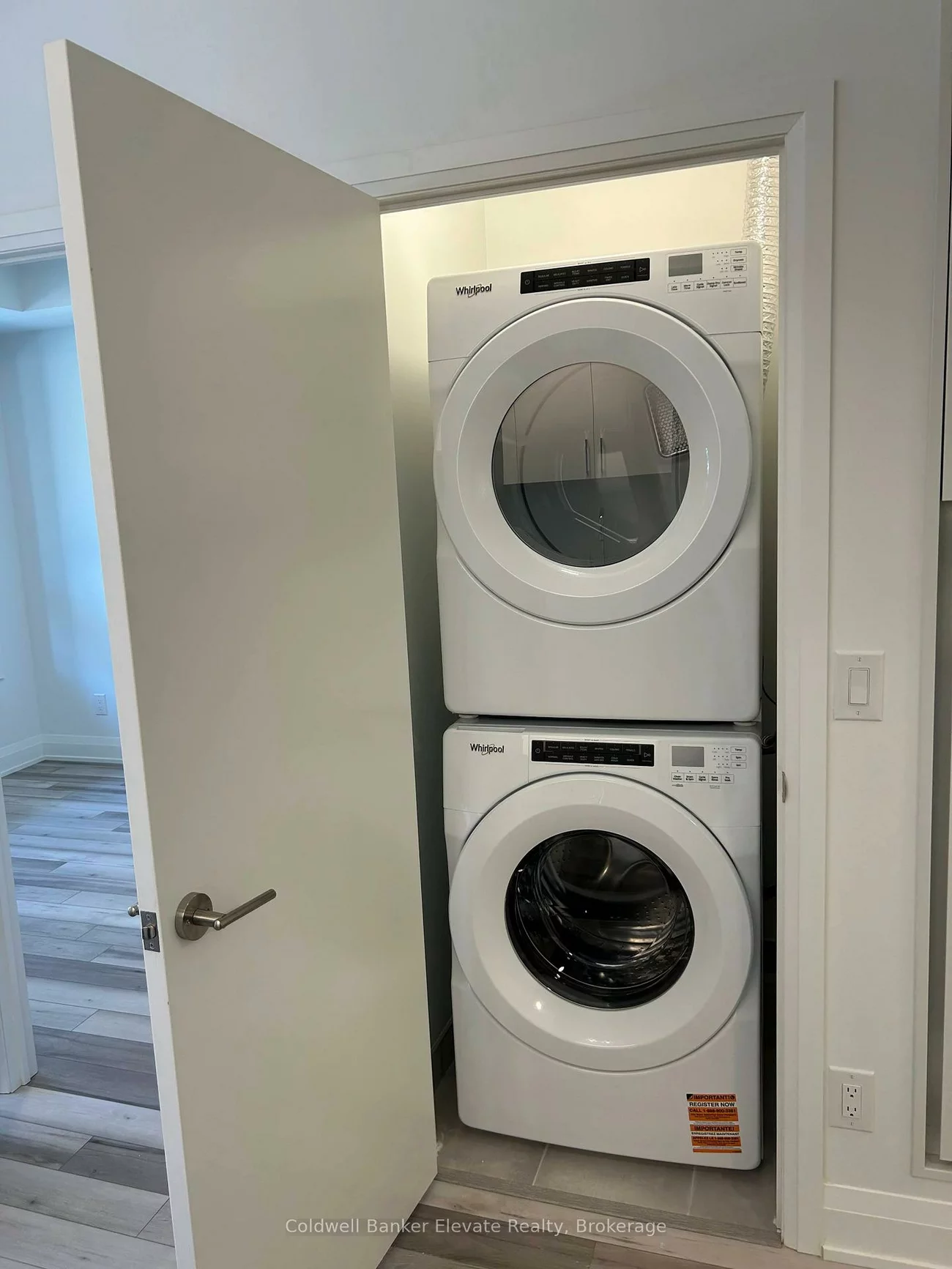 3250, Carding Mill, 1008 - GO Glenorchy, Oakville