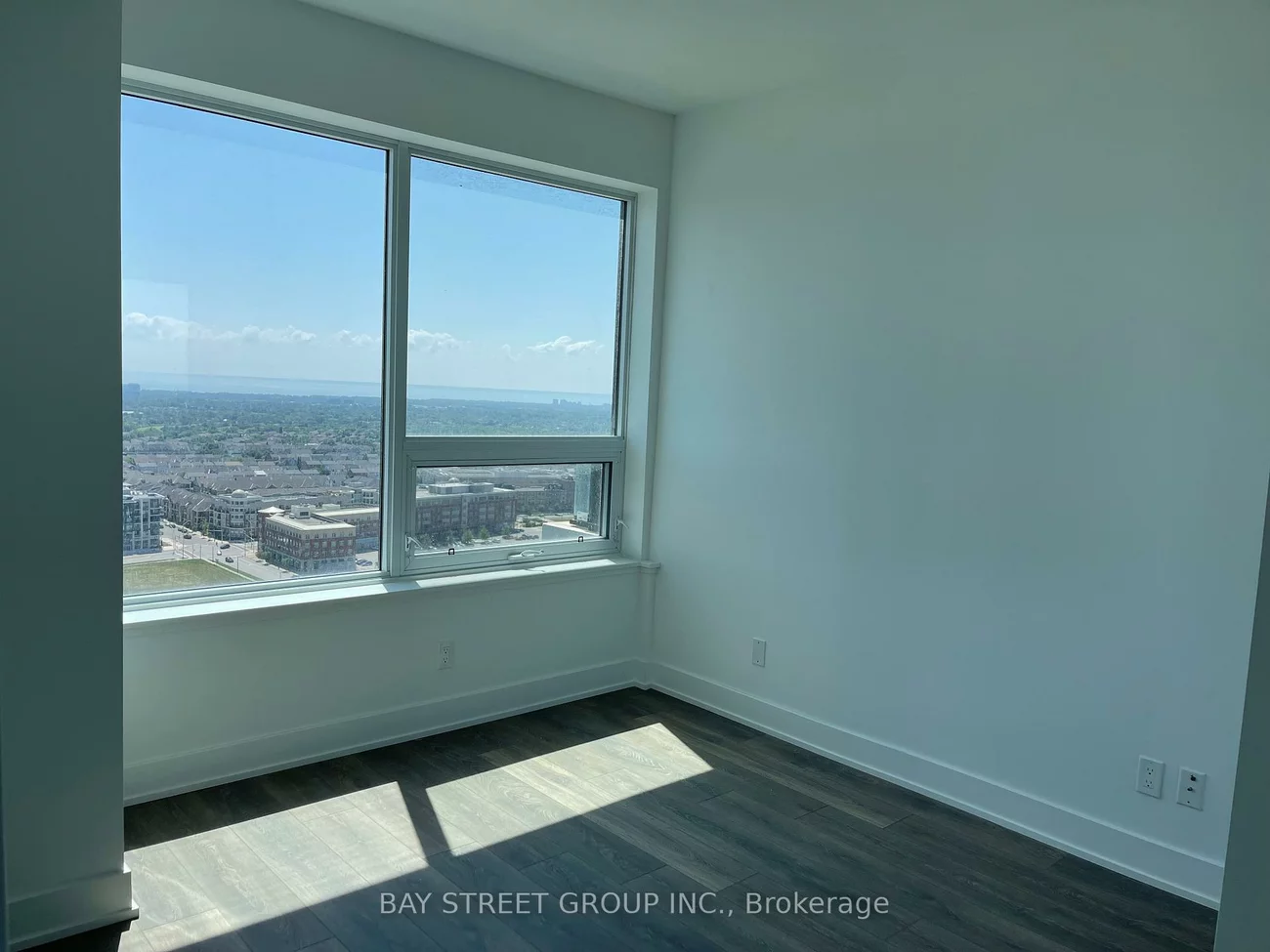 297, OAK WALK, 1015 - RO River Oaks, Oakville