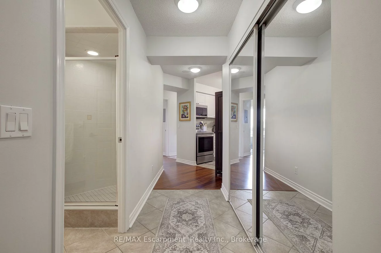 2325, Central Park, 1015 - RO River Oaks, Oakville