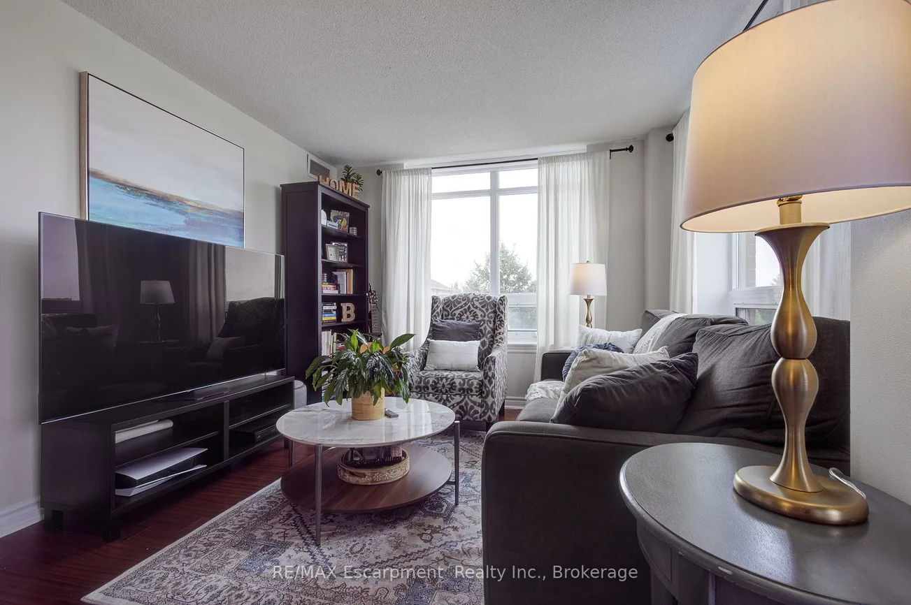 2325, Central Park, 1015 - RO River Oaks, Oakville