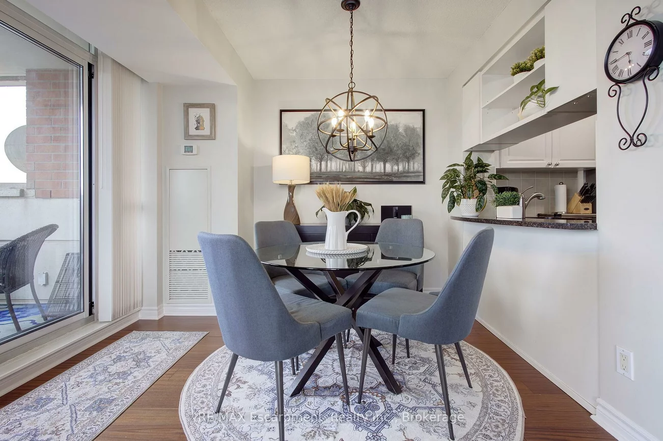 2325, Central Park, 1015 - RO River Oaks, Oakville