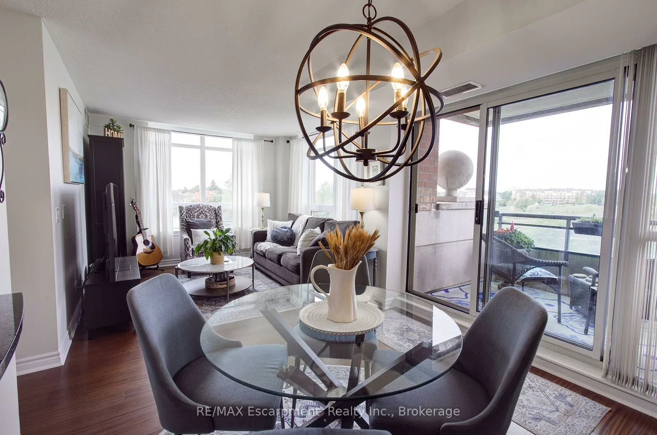 2325, Central Park, 1015 - RO River Oaks, Oakville