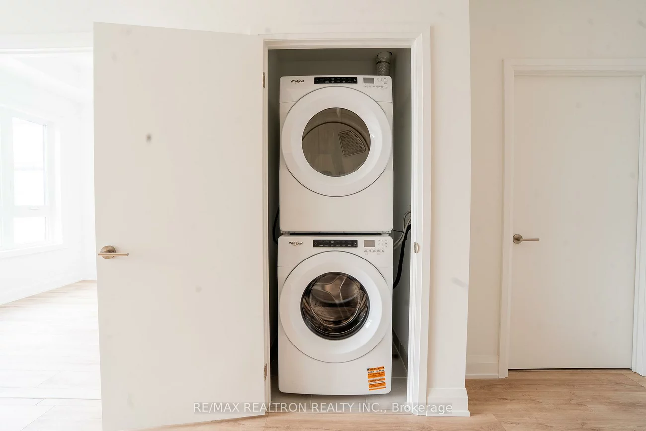 3250, Carding Mill, 1008 - GO Glenorchy, Oakville