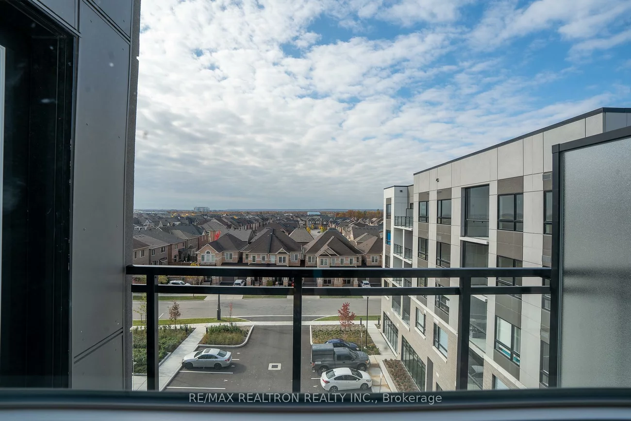 3250, Carding Mill, 1008 - GO Glenorchy, Oakville