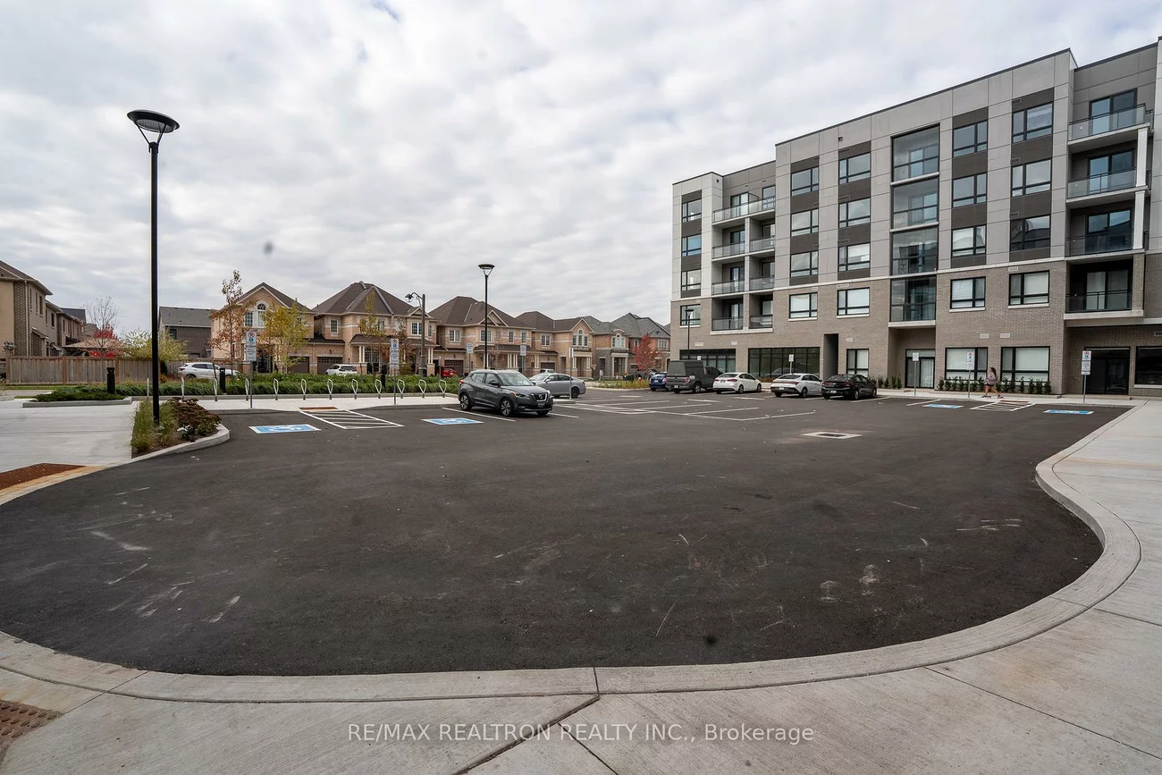 3250, Carding Mill, 1008 - GO Glenorchy, Oakville