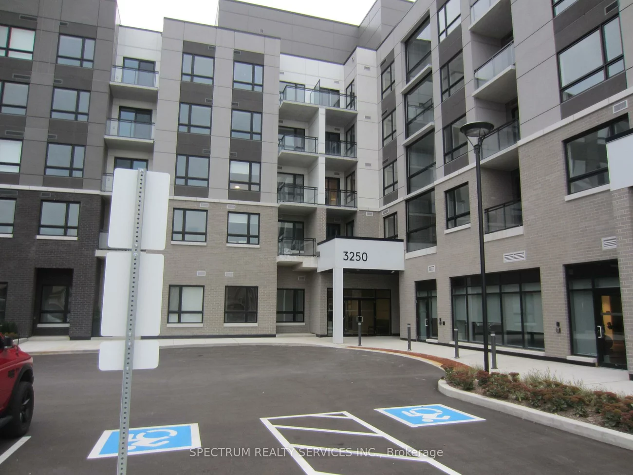 3250, Carding Mill, 1008 - GO Glenorchy, Oakville