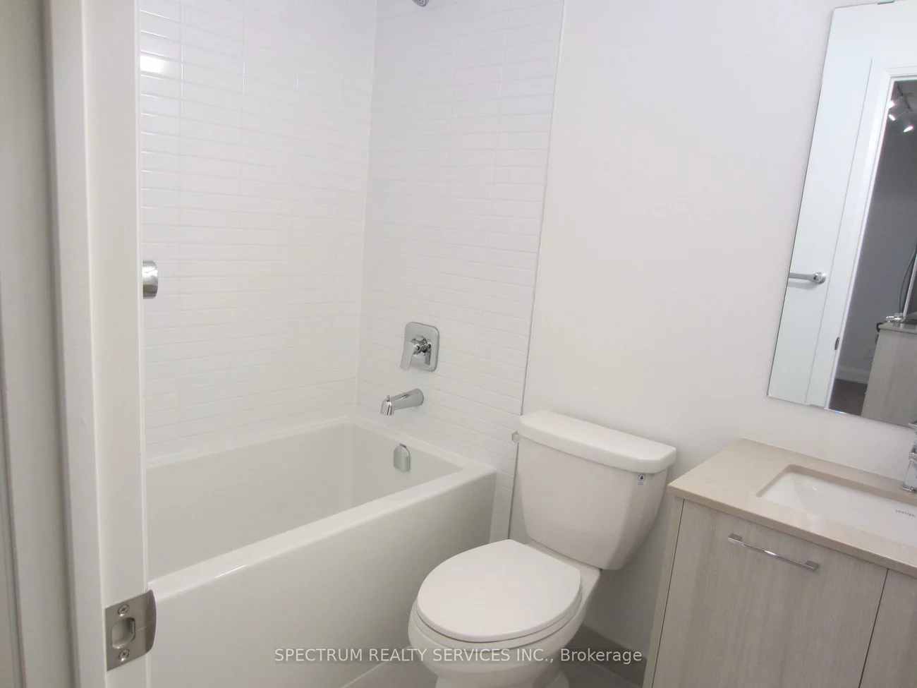 3250, Carding Mill, 1008 - GO Glenorchy, Oakville