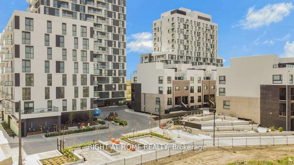 335, Wheat Boom, 1010 - JM Joshua Meadows, Oakville