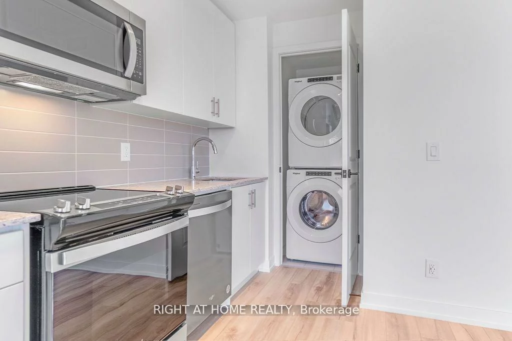 335, Wheat Boom, 1010 - JM Joshua Meadows, Oakville