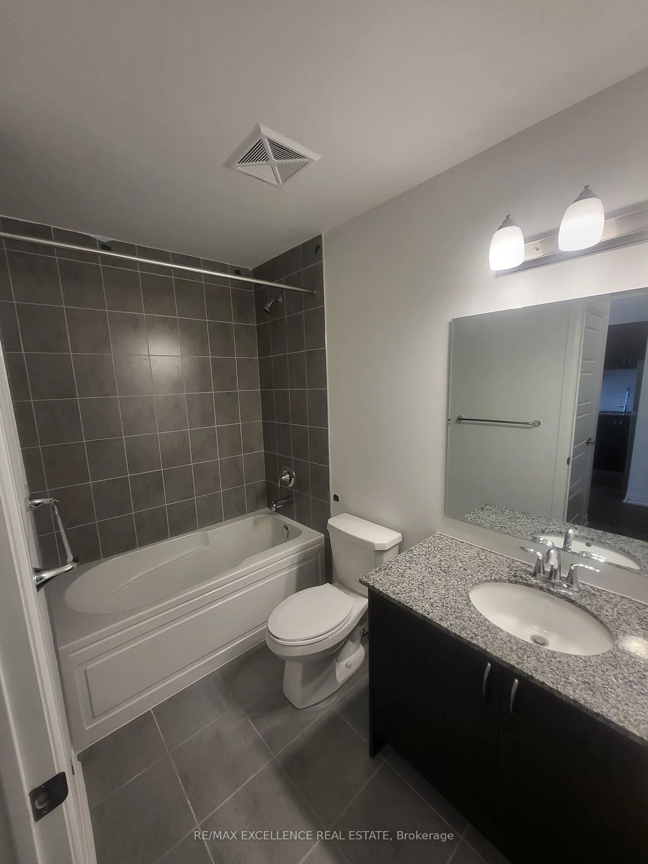 3285, Carding Mill, 1008 - GO Glenorchy, Oakville