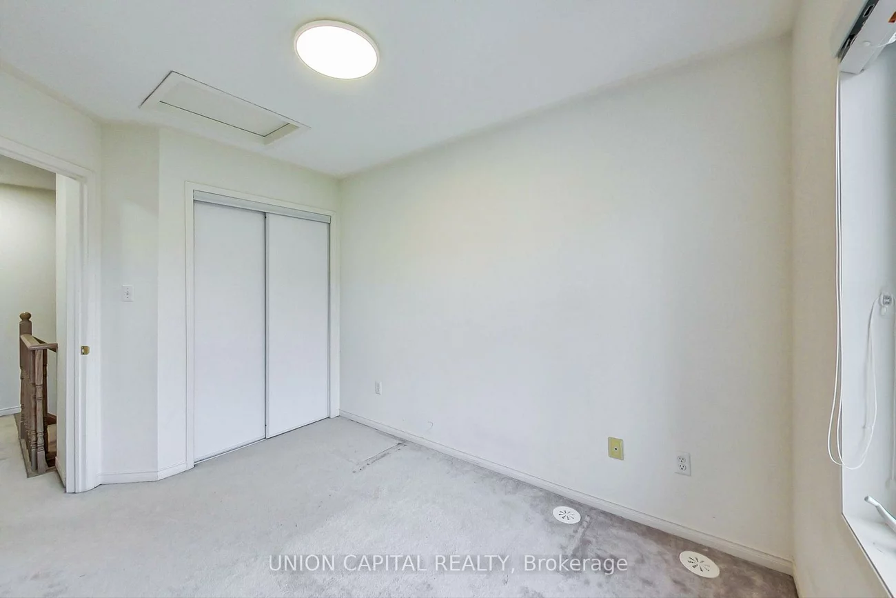 19, Hays, 1015 - RO River Oaks, Oakville