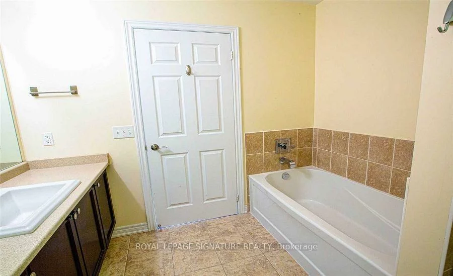 2460, Prince Michael, 1009 - JC Joshua Creek, Oakville