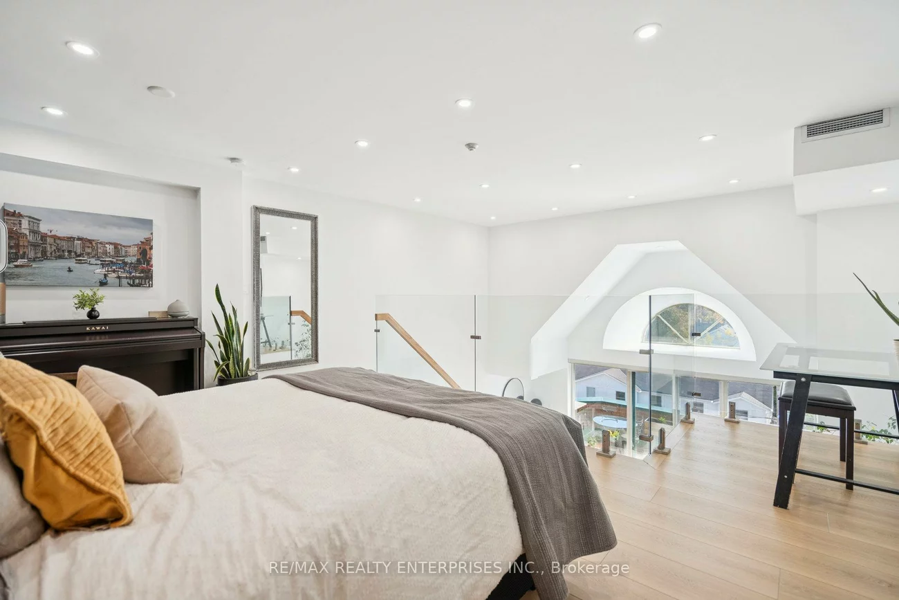 185, Robinson, 1013 - OO Old Oakville, Oakville