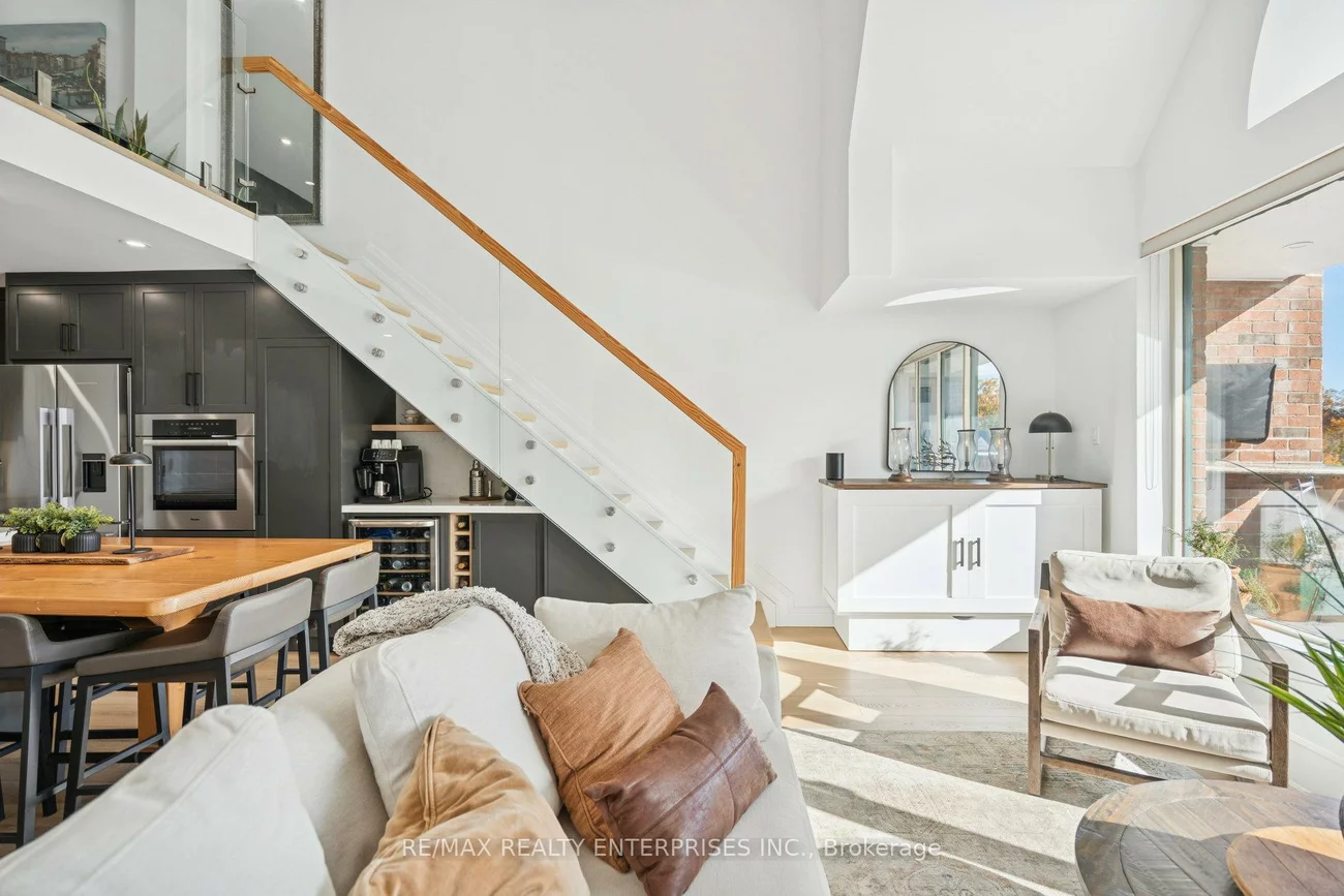 185, Robinson, 1013 - OO Old Oakville, Oakville