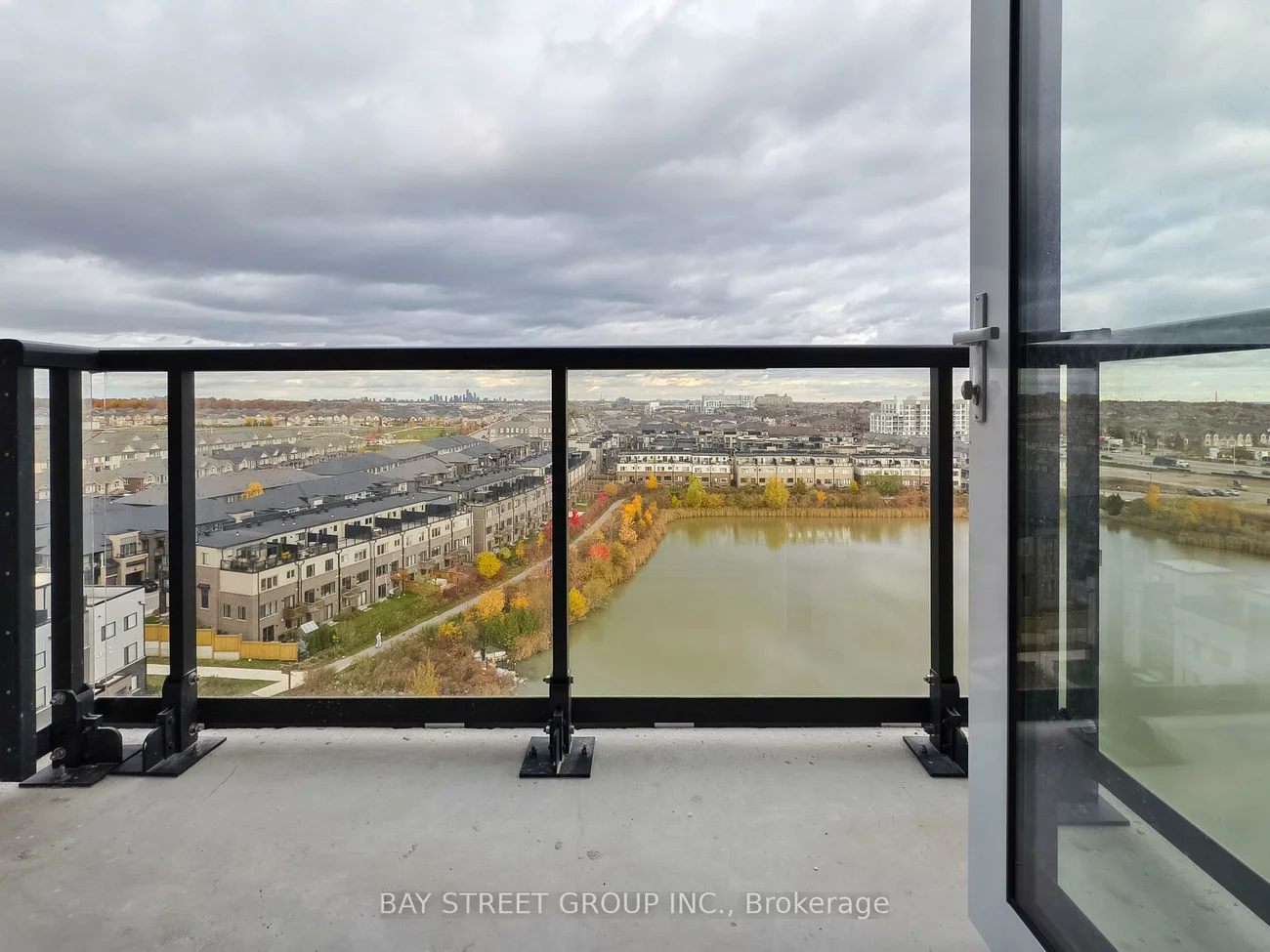 3071, Trafalgar, 1010 - JM Joshua Meadows, Oakville