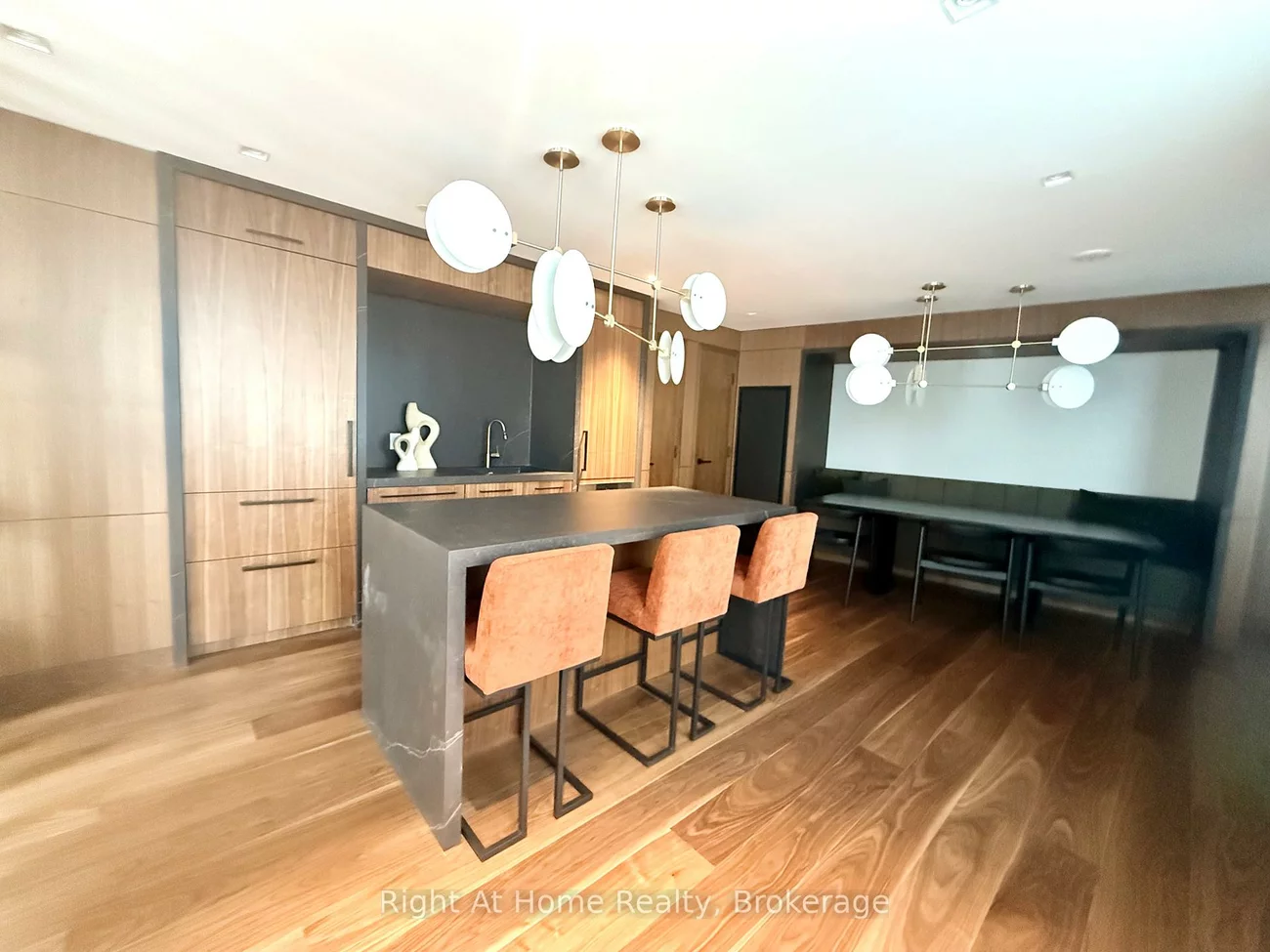 3240, William Coltson, 1010 - JM Joshua Meadows, Oakville