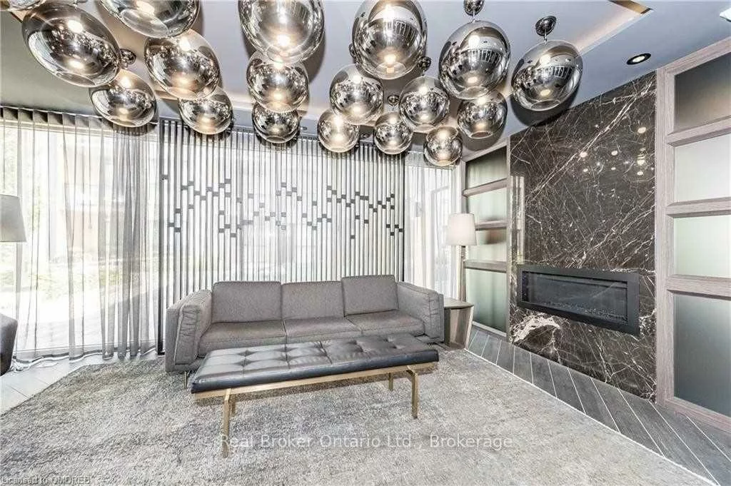 210, Sabina, 1008 - GO Glenorchy, Oakville