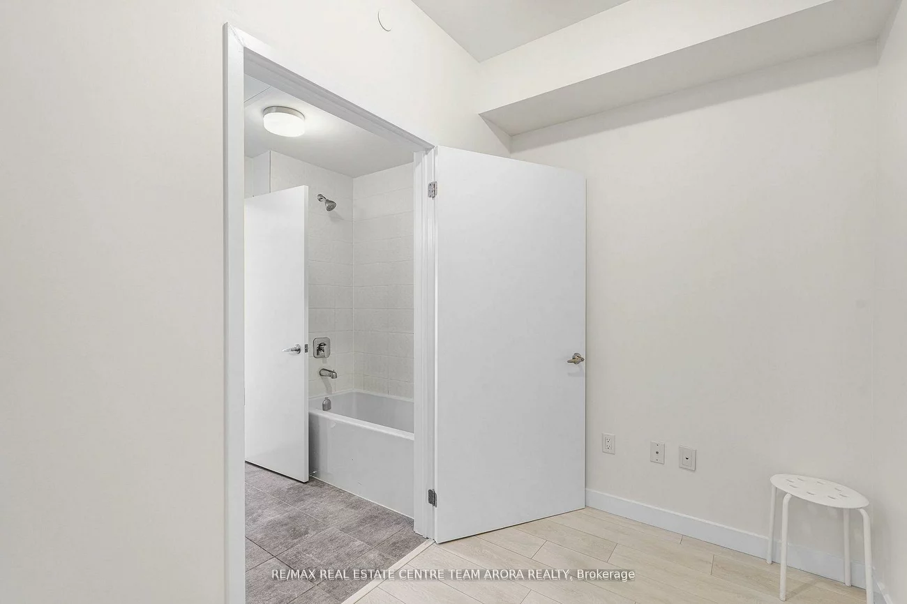 168, Sabina, 1008 - GO Glenorchy, Oakville