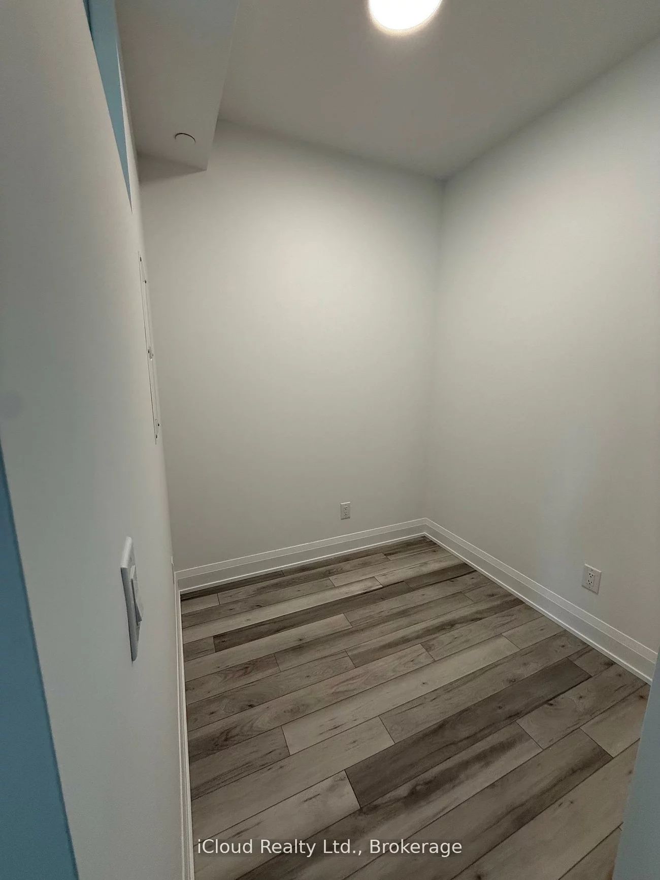 3250, Carding Mill, 1008 - GO Glenorchy, Oakville