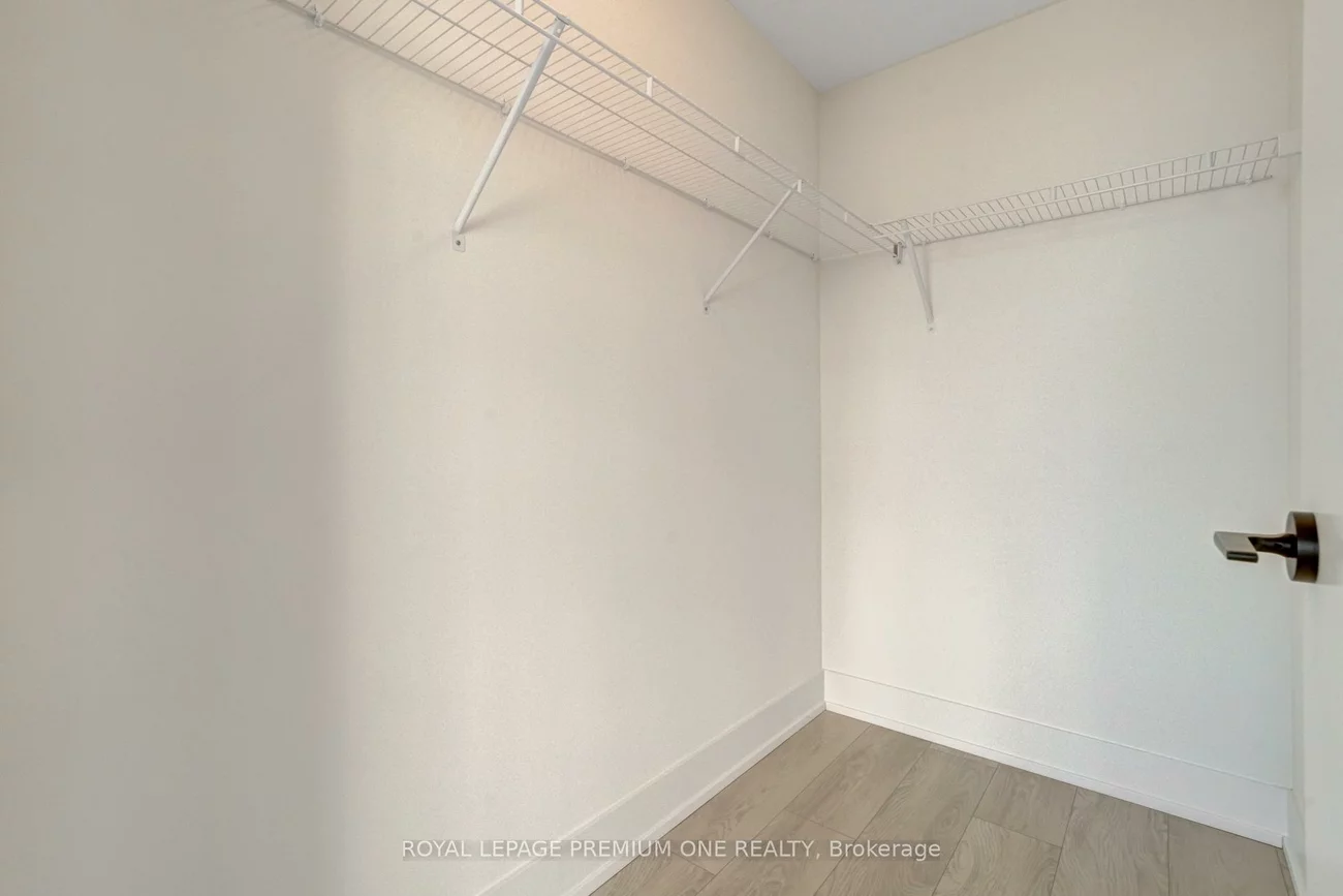 2450, Old Bronte, 1019 - WM Westmount, Oakville