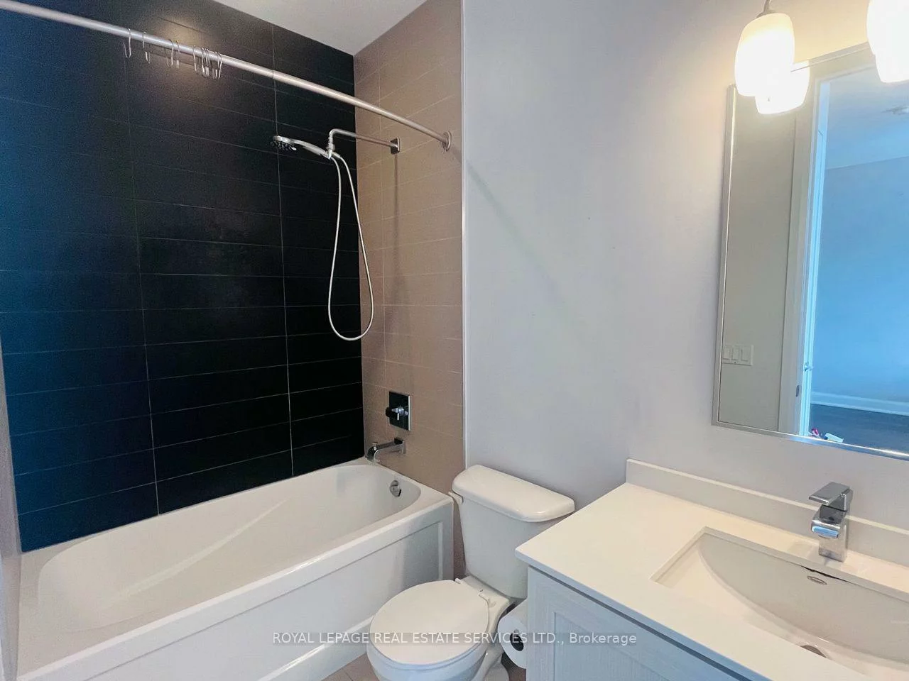 2470, Prince Michael, 1009 - JC Joshua Creek, Oakville